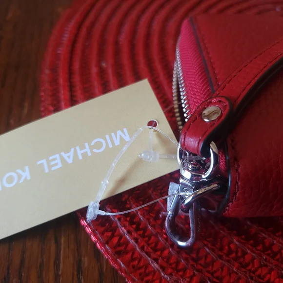 NWT Michael Kors Red Pebble Leather Wristlet LG Flat MF Phone Case Wallet - Picture 6 of 14